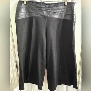 BCBG Max Azria Faux Leather Trim Cropped Pants EUC Sz 10 career dressy wide leg